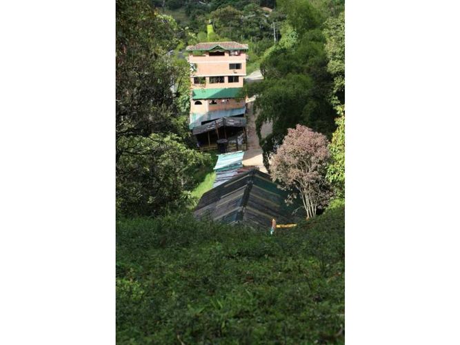Casa de 4 alcobas en venta en El Carmelo Ii, Sabaneta, 778 m² · foto 4 de 12