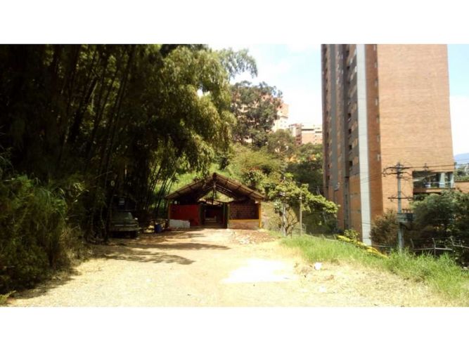 Casa de 4 alcobas en venta en El Carmelo Ii, Sabaneta, 778 m² · foto 5 de 12