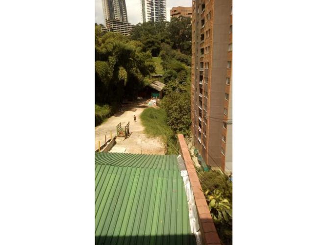 Casa de 4 alcobas en venta en El Carmelo Ii, Sabaneta, 778 m² · foto 6 de 12