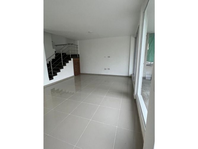 Casa de 6 alcobas en venta en Las Mercedes, Jamundí, 340 m² · foto 13 de 14