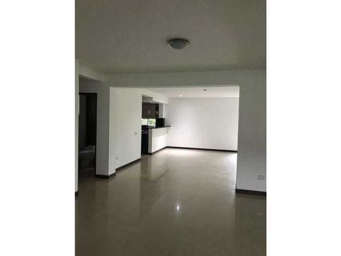 Casa de 4 alcobas en venta en Las Mercedes, Jamundí, 265 m² · foto 4 de 11