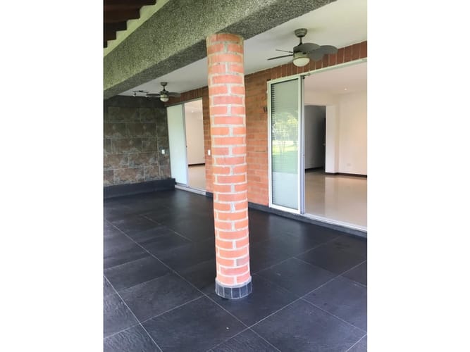 Casa de 4 alcobas en venta en Las Mercedes, Jamundí, 265 m² · foto 7 de 11