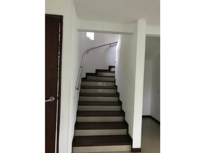 Casa de 4 alcobas en venta en Las Mercedes, Jamundí, 265 m² · foto 9 de 11