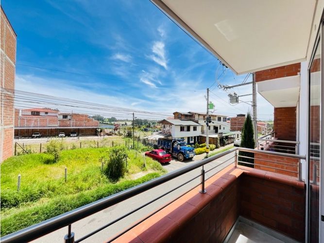 Apartamento de 3 alcobas en venta en La Maria, El Carmen de Viboral, 68 m² · foto 4 de 16