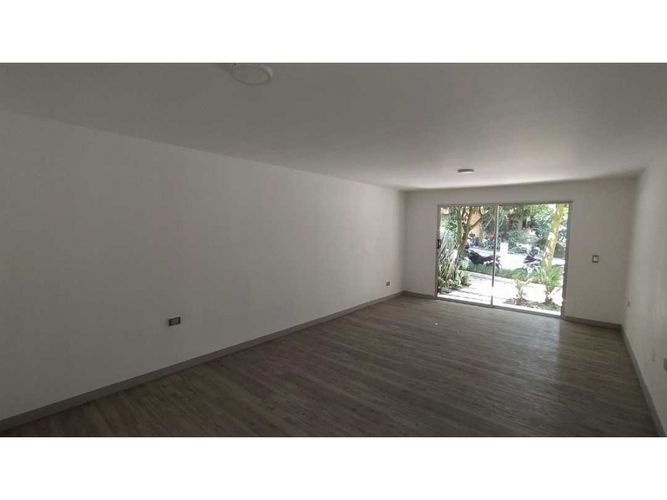 Casa de 5 alcobas en venta en La Doctora, Sabaneta, 300 m² · foto 10 de 24