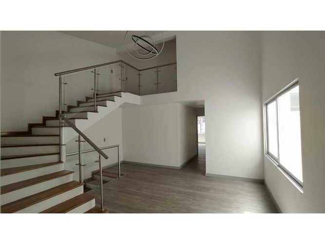 Casa de 5 alcobas en venta en La Doctora, Sabaneta, 300 m² · foto 13 de 24
