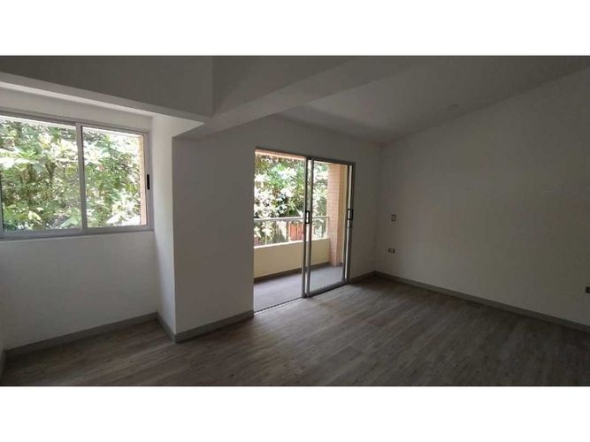 Casa de 5 alcobas en venta en La Doctora, Sabaneta, 300 m² · foto 15 de 24