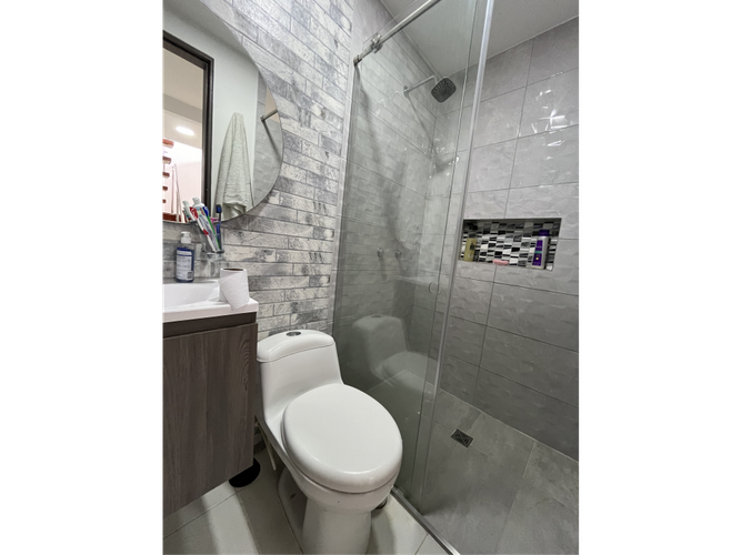 Casa de 5 alcobas en venta en Potrerito, Jamundí, 225 m² · foto 4 de 12
