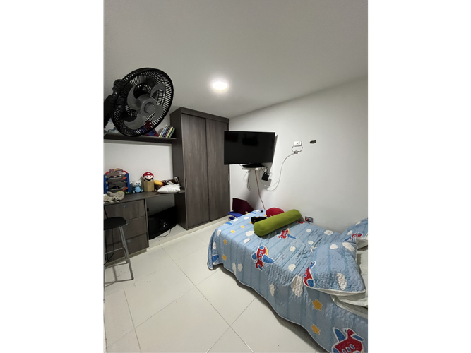 Casa de 5 alcobas en venta en Potrerito, Jamundí, 225 m² · foto 10 de 12