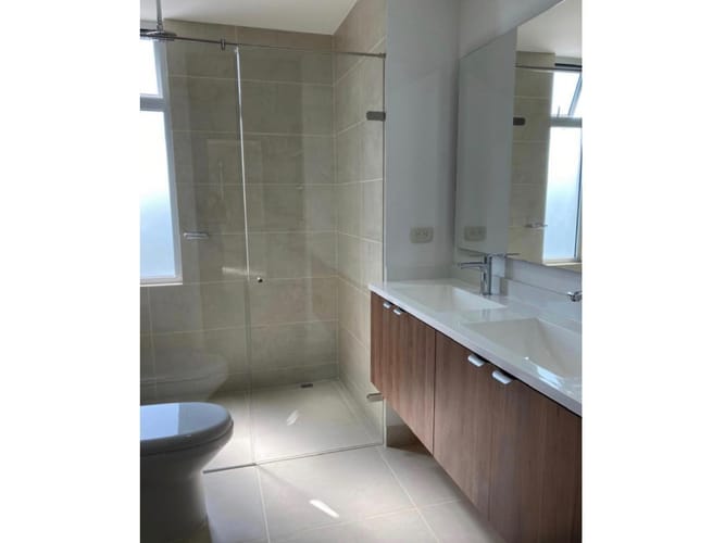 Apartamento de 4 alcobas en venta en Menga, Cali, 132 m² · foto 5 de 10