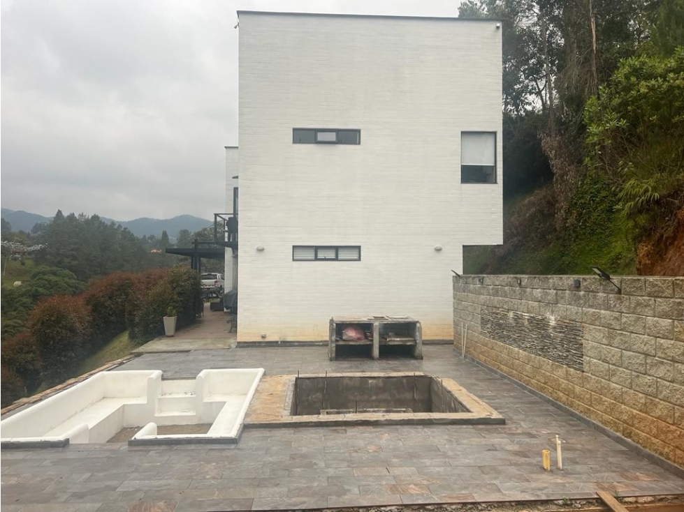 Casa en venta en Las Palmas, Envigado · foto 9 de 24