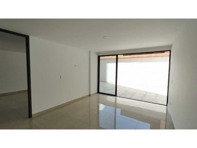Apartamento de 2 alcobas en venta en La Castellana, Medellín, 196 m² · foto 8 de 24