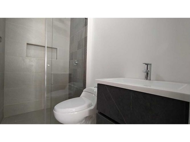 Apartamento de 2 alcobas en venta en La Castellana, Medellín, 196 m² · foto 15 de 24