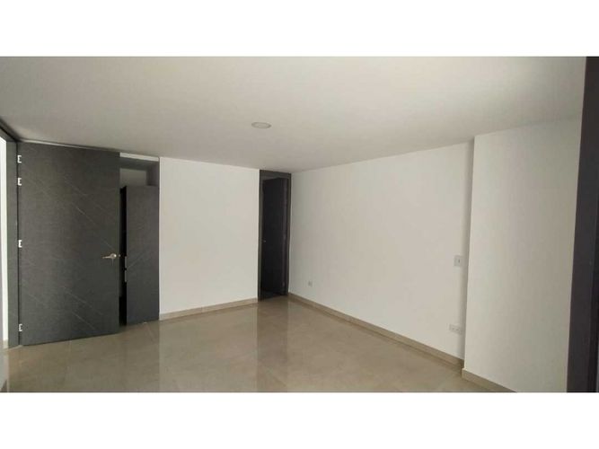 Apartamento de 2 alcobas en venta en La Castellana, Medellín, 196 m² · foto 16 de 24
