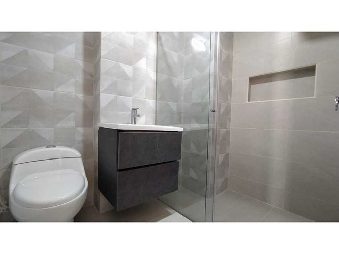 Apartamento de 2 alcobas en venta en La Castellana, Medellín, 196 m² · foto 18 de 24