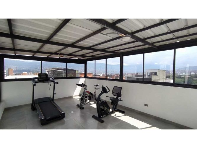 Apartamento de 2 alcobas en venta en La Castellana, Medellín, 196 m² · foto 23 de 24