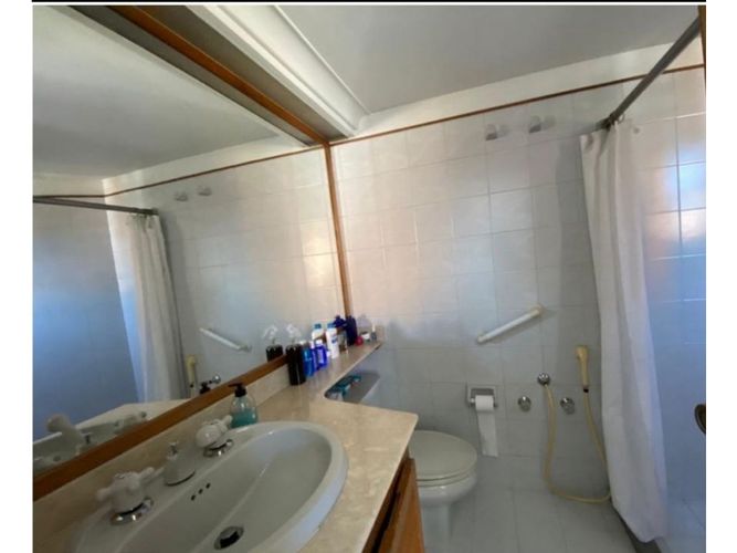 Apartamento de 5 alcobas en venta en Laureles, Medellín, 214 m² · foto 10 de 14