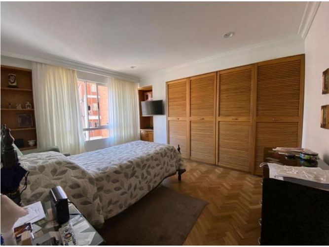 Apartamento de 5 alcobas en venta en Laureles, Medellín, 214 m² · foto 11 de 14