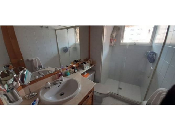 Apartamento de 5 alcobas en venta en Laureles, Medellín, 214 m² · foto 14 de 14