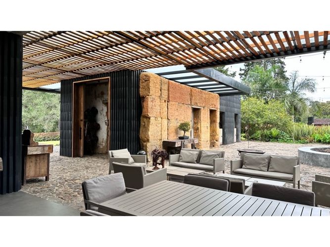 Casa de 4 alcobas en venta en Alto Del Medio, Rionegro, 800 m² · foto 4 de 24