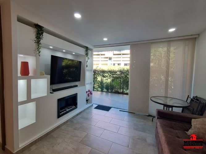 Apartaestudio en venta en Centro, Rionegro, 60 m² · foto 2 de 24