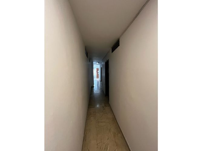 Edificio en venta en El Ingenio, Cali, 960 m² · foto 2 de 21