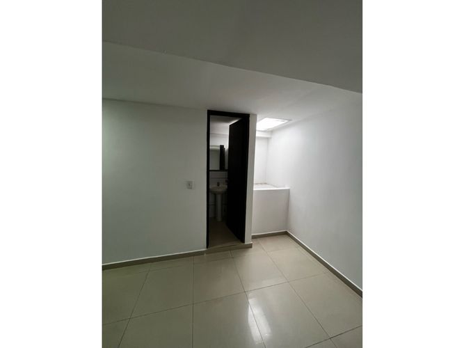 Edificio en venta en El Ingenio, Cali, 960 m² · foto 4 de 21