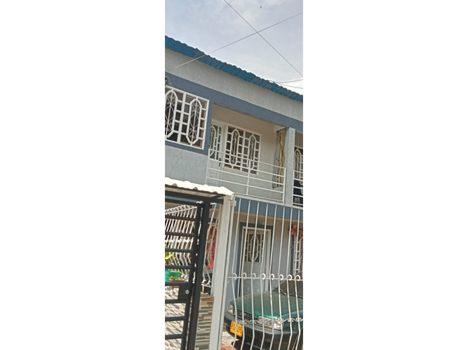 Casa de 8 alcobas en venta en Urbanizacion La Merced, Cali, 160 m² · foto 2 de 2