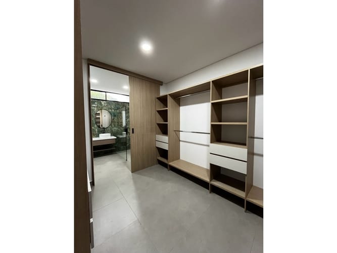 Casa de 4 alcobas en venta en Alfaguara, Jamundí, 430 m² · foto 7 de 14