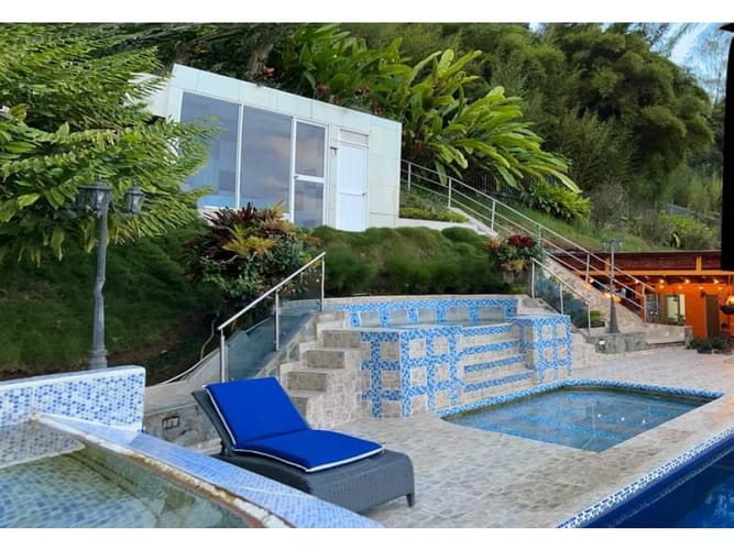 Casa de 9 alcobas en venta en La Castilla, Cali · foto 15 de 24