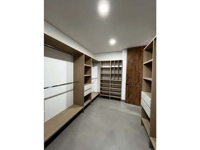 Casa de 4 alcobas en venta en Alfaguara, Jamundí, 430 m² · foto 9 de 14