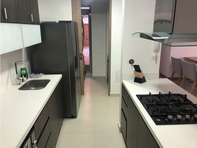 Apartamento de 3 alcobas en venta en Loma Del Indio, Medellín, 123 m² · foto 11 de 23