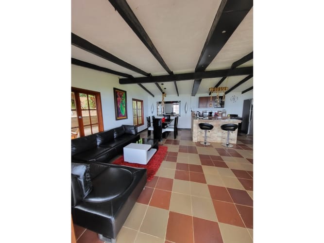 Casa de 9 alcobas en venta en La Castilla, Cali · foto 22 de 24