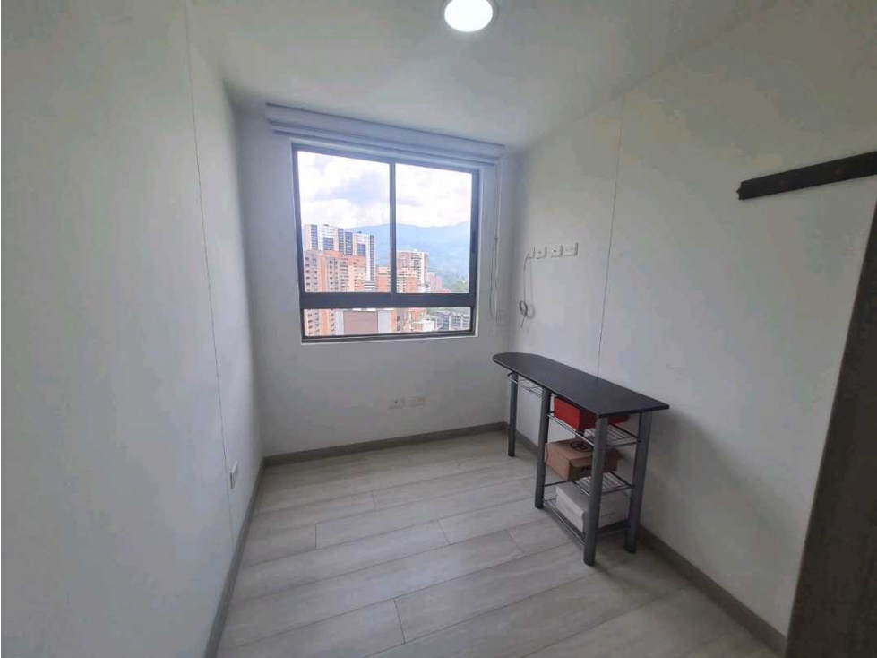Apartamento en venta en El Carmelo Ii, Sabaneta · foto 9 de 24