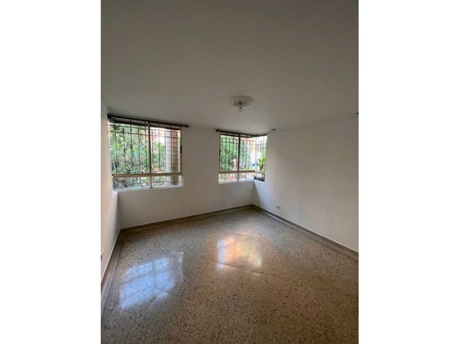 Apartamento de 4 alcobas en venta en Laureles, Medellín, 157 m² · foto 9 de 24