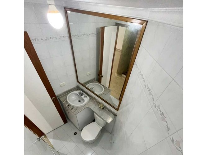 Apartamento de 4 alcobas en venta en Laureles, Medellín, 157 m² · foto 11 de 24