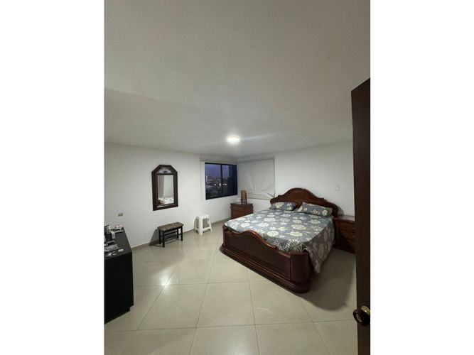 Apartamento de 3 alcobas en venta en Los Cambulos, Cali, 157 m² · foto 5 de 6