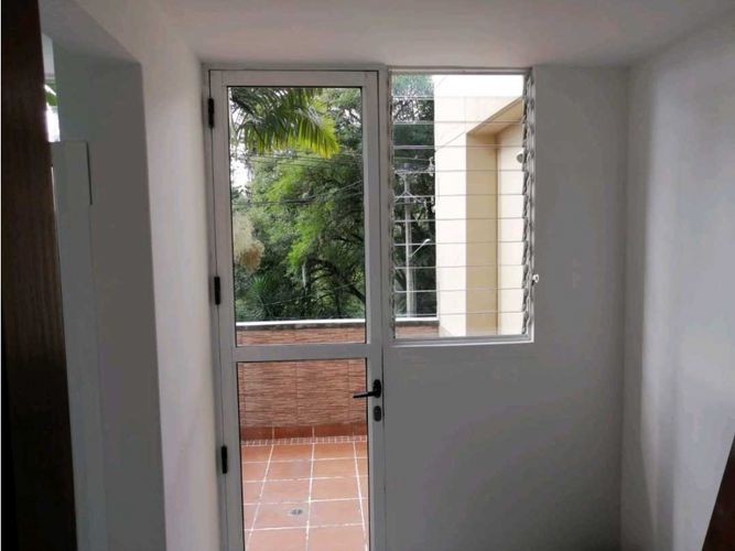 Apartamento en venta en El Campestre, Medellín · foto 3 de 18