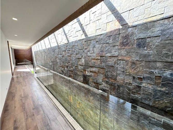 Casa de 4 alcobas en venta en Las Palmas, Envigado, 440 m² · foto 2 de 24