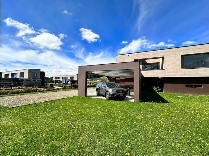 Casa de 4 alcobas en venta en Las Palmas, Envigado, 440 m² · foto 5 de 24