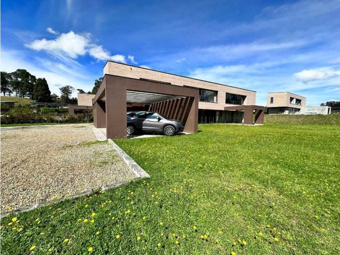 Casa de 4 alcobas en venta en Las Palmas, Envigado, 440 m² · foto 8 de 24