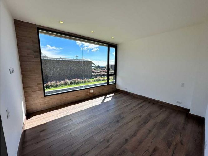 Casa de 4 alcobas en venta en Las Palmas, Envigado, 440 m² · foto 12 de 24