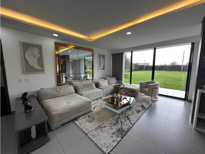 Casa de 5 alcobas en venta en Llano Grande, Rionegro, 667 m² · foto 18 de 24