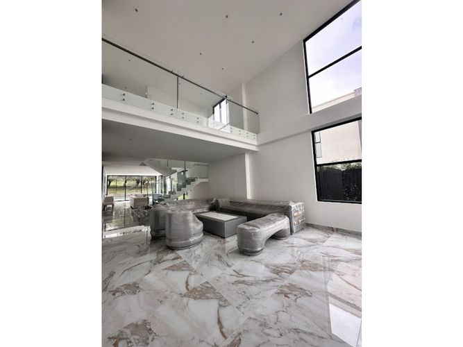 Casa de 4 alcobas en venta en Pance, Cali, 410 m² · foto 3 de 24