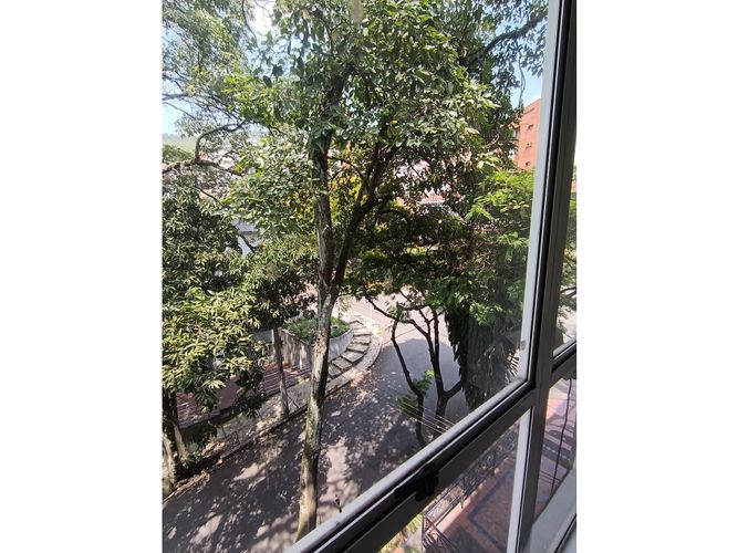 Edificio en venta en Santa Monica, Cali, 720 m² · foto 2 de 19
