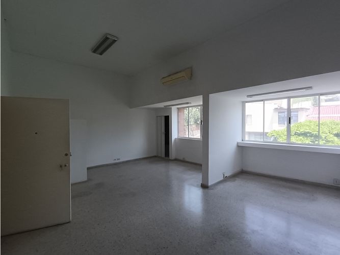 Edificio en venta en Santa Monica, Cali, 720 m² · foto 5 de 19