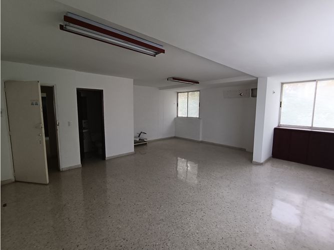 Edificio en venta en Santa Monica, Cali, 720 m² · foto 7 de 19