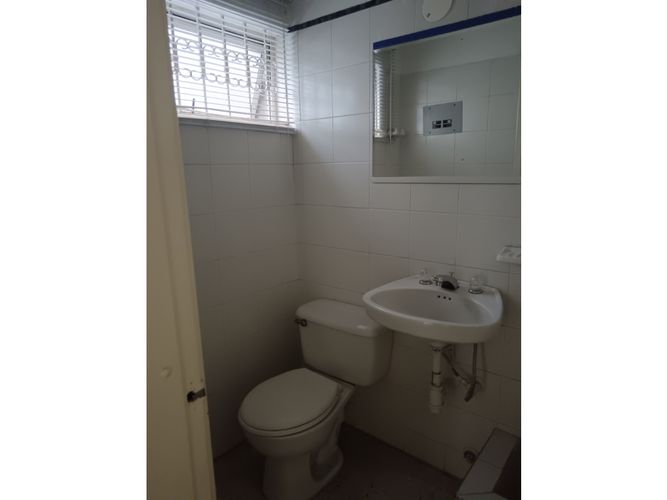 Edificio en venta en Santa Monica, Cali, 720 m² · foto 8 de 19