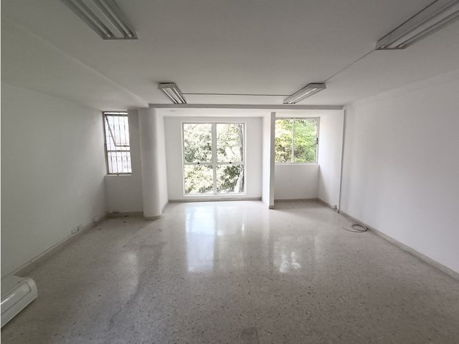 Edificio en venta en Santa Monica, Cali, 720 m² · foto 11 de 19