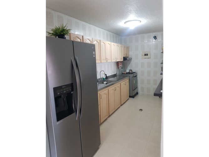 Edificio en venta en Mayapan Las Vegas, Cali, 689 m² · foto 6 de 22